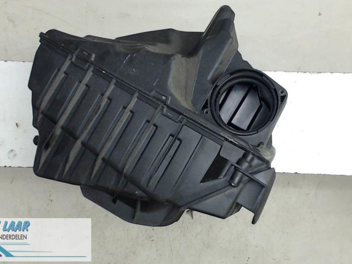 Gebrauchte Luftfiltergehäuse Renault Scénic III (JZ) 1.5 dCi 105 Preis € 60,00 Margenregelung angeboten von Autodemontage van de Laar