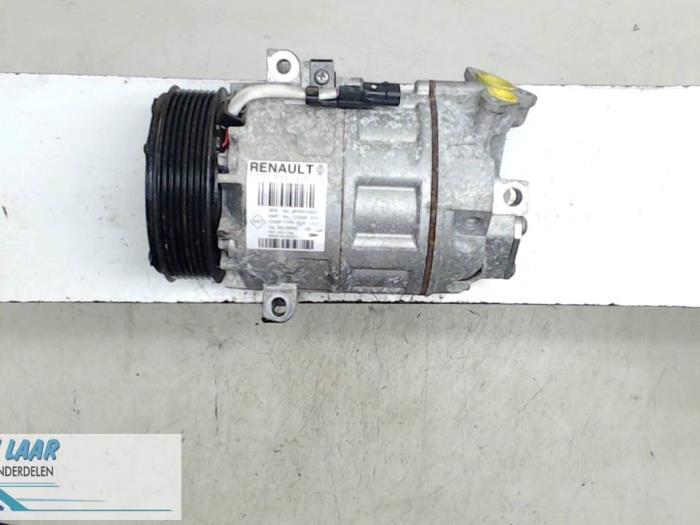 Air conditioning pump from a Renault Master IV (FV) 2.3 dCi 100 16V RWD 2010