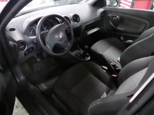 Usados Juego y módulo de airbag Seat Ibiza III (6L1) 1.4 16V 85 Precio de solicitud ofrecido por Autodemontage van de Laar