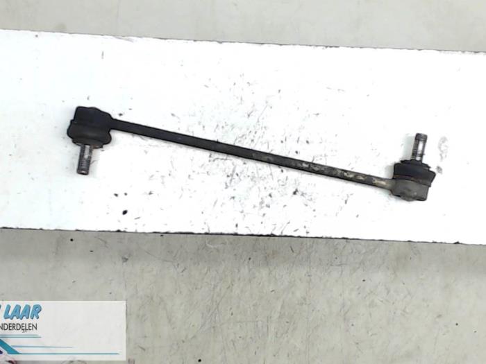 Używane Stabilizator przód Renault Modus/Grand Modus (JP) 1.6 16V Cena € 15,00 Procedura marży oferowane przez Autodemontage van de Laar