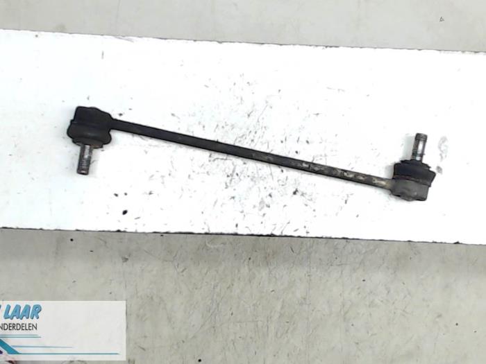 Używane Stabilizator przód Renault Modus/Grand Modus (JP) 1.6 16V Cena € 15,00 Procedura marży oferowane przez Autodemontage van de Laar