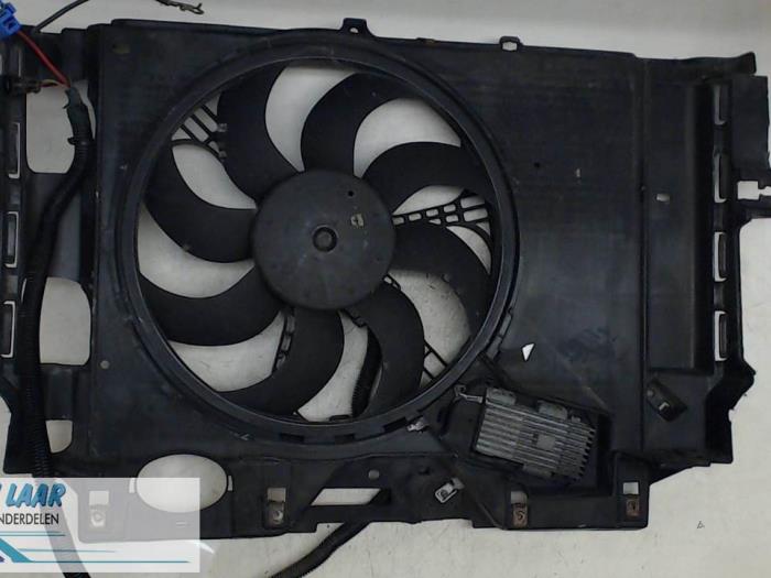 Używane Silnik wentylatora Fiat Stilo (192A/B) 1.8 16V 5-Drs. Cena € 50,00 Procedura marży oferowane przez Autodemontage van de Laar