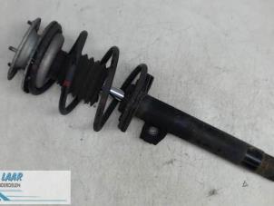 Used Front shock absorber rod, right BMW 3 serie Compact (E46/5) 316ti 16V Price € 40,00 Margin scheme offered by Autodemontage van de Laar