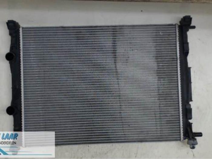 Usagé Radiateur Renault Megane II CC (EM) 2.0 16V Prix € 25,00 Règlement à la marge proposé par Autodemontage van de Laar