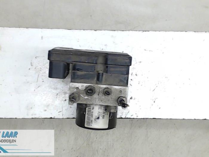 Gebrauchte ABS Pumpe Fiat Doblo Cargo (223) 1.3 JTD 16V Multijet Preis € 140,00 Margenregelung angeboten von Autodemontage van de Laar