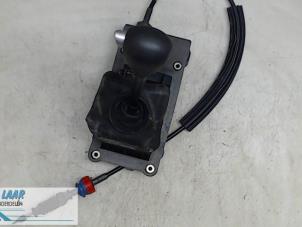 Used Gearbox shift cable Renault Clio III (BR/CR) 2.0 16V Price € 100,00 Margin scheme offered by Autodemontage van de Laar