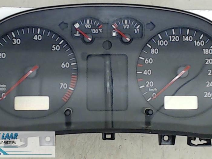 Licznik kilometrów KM z Volkswagen Golf IV (1J1) 1.6 1998