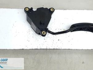 Used Accelerator pedal Renault Scénic II (JM) 1.6 16V Price € 50,00 Margin scheme offered by Autodemontage van de Laar