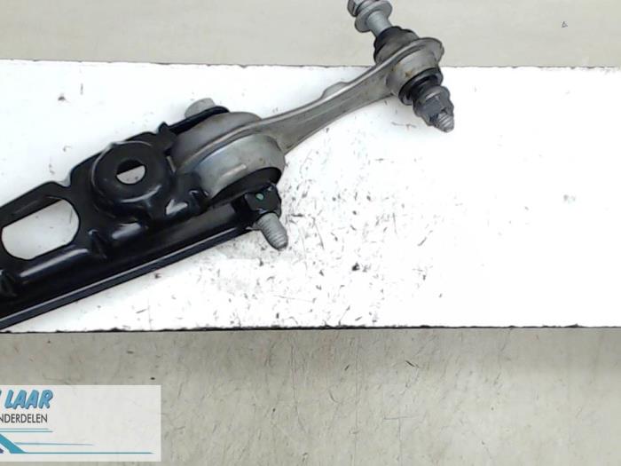 Used Engine mount Dacia Dokker (0S) 1.6 16V Price € 40,00 Margin scheme offered by Autodemontage van de Laar