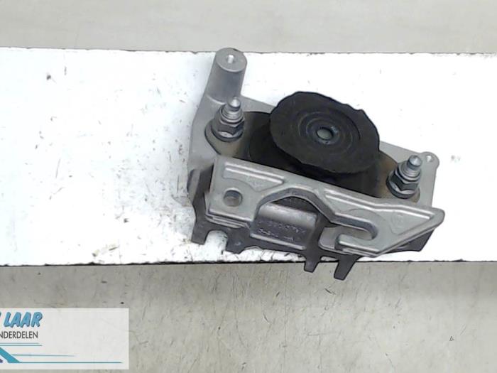 Used Engine mount Dacia Dokker (0S) 1.6 16V Price € 40,00 Margin scheme offered by Autodemontage van de Laar