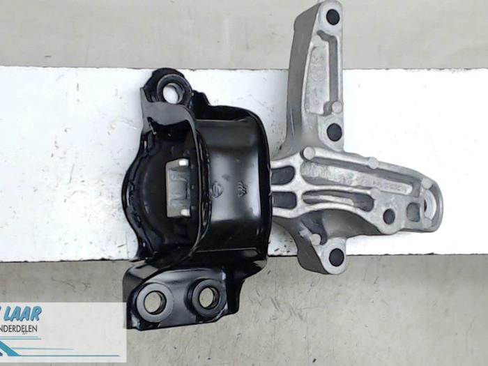 Used Engine mount Renault Kadjar (RFEH) 1.5 dCi DPF Price € 60,00 Margin scheme offered by Autodemontage van de Laar