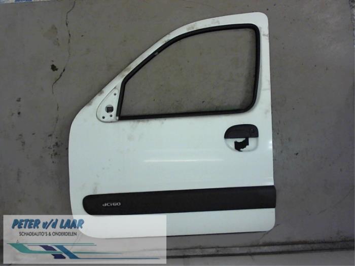 Drzwi lewe przednie wersja 4-drzwiowa z Renault Kangoo Express (FC) 1.5 dCi 60 2004