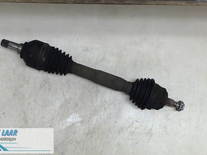 Front drive shaft, left from a Mercedes-Benz A (W168) 1.4 A-140 1999