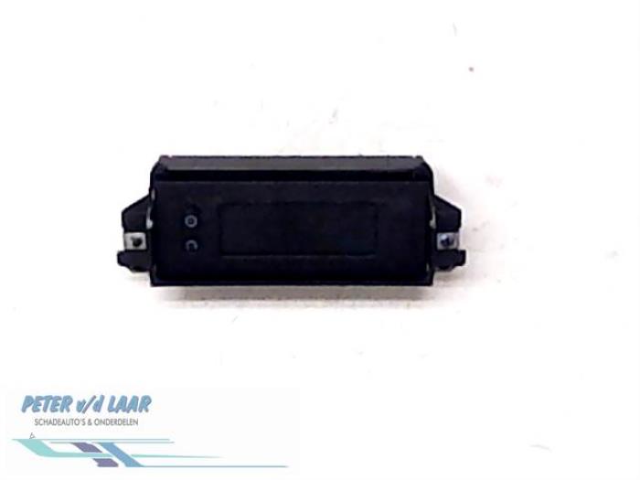Begagnade Innerdisplay Opel Vivaro 2.5 CDTI 16V Pris € 50,00 Marginaltabell erbjuds av Autodemontage van de Laar