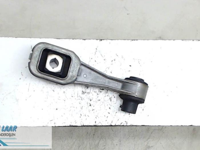 Used Engine mount Renault Modus/Grand Modus (JP) 1.5 dCi 85 Price € 25,00 Margin scheme offered by Autodemontage van de Laar
