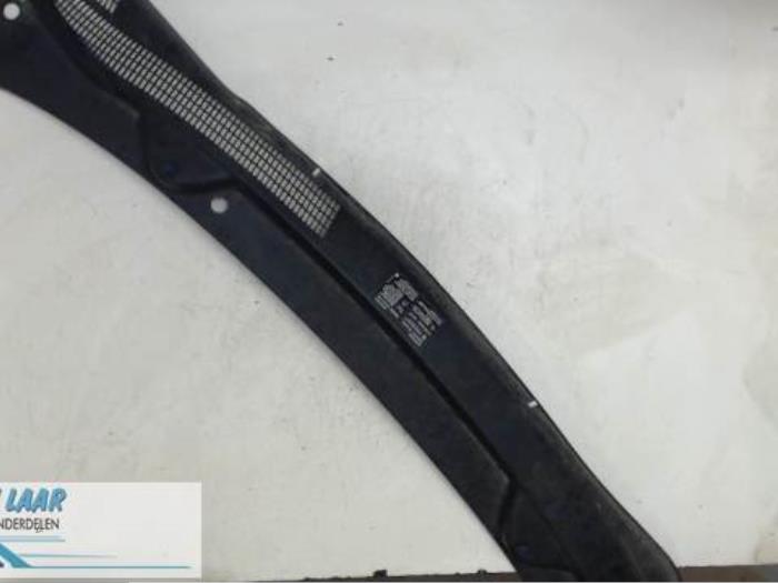 Używane Parawan Opel Monza Cena € 40,00 Procedura marży oferowane przez Autodemontage van de Laar