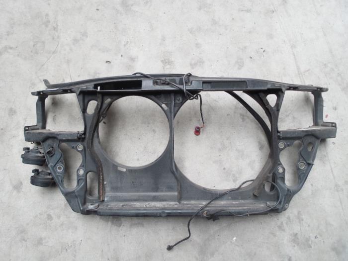 Front panel from a Audi A4 Avant (B5) 1.8 20V 1998
