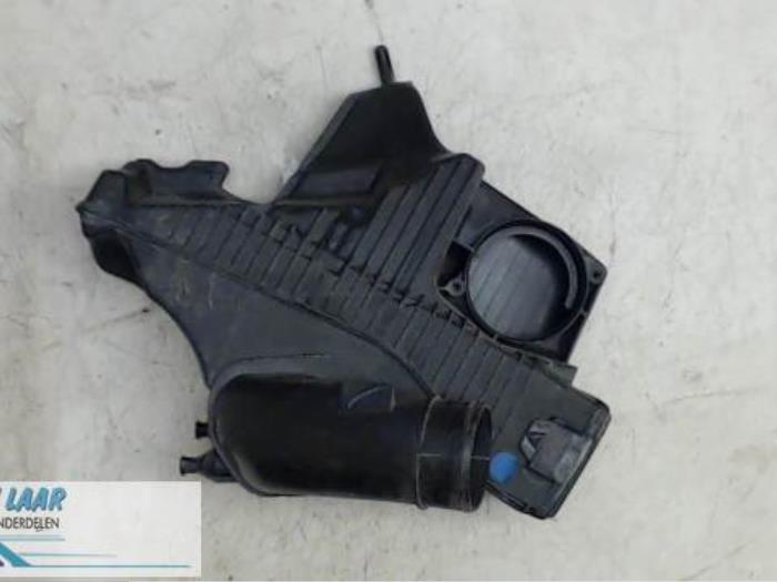 Begagnade Luftfilterhus Renault Clio III (BR/CR) 1.5 dCi 70 Pris € 60,00 Marginaltabell erbjuds av Autodemontage van de Laar