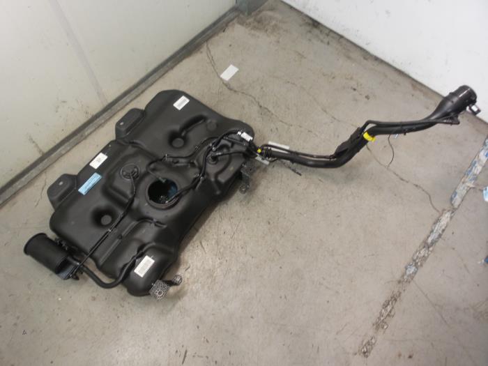 Begagnade Tank Smart Forfour (453) 1.0 12V Pris € 100,00 Marginaltabell erbjuds av Autodemontage van de Laar