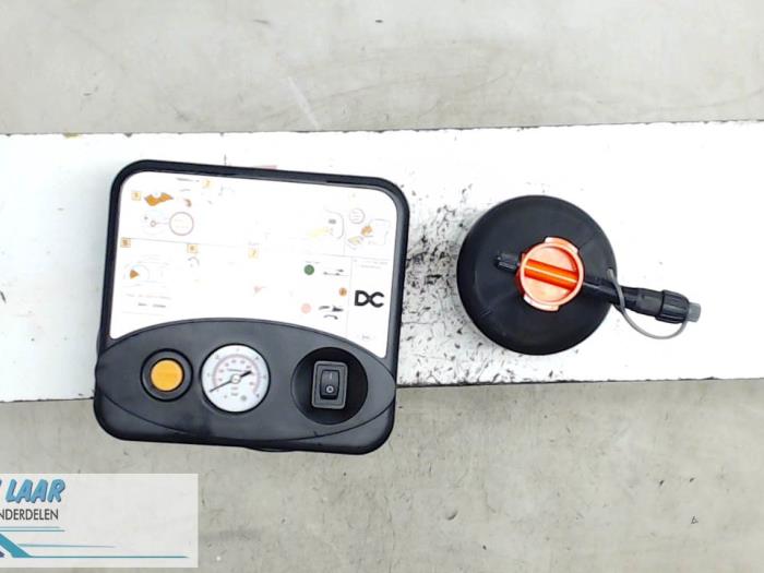 Begagnade Däckpump Smart Forfour (453) 1.0 12V Pris € 50,00 Marginaltabell erbjuds av Autodemontage van de Laar