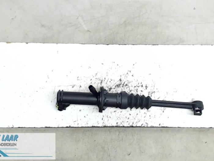 Clutch master cylinders with gearbox code JE300 stock