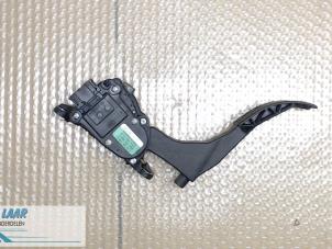 Used Accelerator pedal Skoda Fabia II (5J) 1.4i 16V Price € 50,00 Margin scheme offered by Autodemontage van de Laar