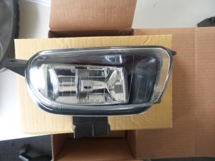 Gebrauchte Fernlicht rechts Volkswagen Transporter Preis € 30,00 Margenregelung angeboten von Autodemontage van de Laar