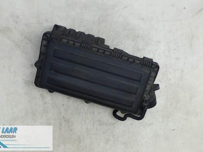 Begagnade Luftfilterhus Volkswagen Polo V (6R) 1.4 16V Pris € 40,00 Marginaltabell erbjuds av Autodemontage van de Laar
