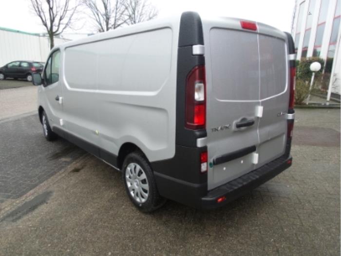 Używane Drazek Panhard Renault Trafic (1FL/2FL/3FL/4FL) 1.6 dCi 95 Cena € 60,00 Procedura marży oferowane przez Autodemontage van de Laar