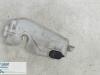 Dacia Sandero I (BS) 1.2 16V Réservoir lave-glace avant