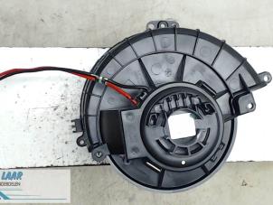 Used Heating and ventilation fan motor Opel Astra H (L48) 1.8 16V Price € 60,00 Margin scheme offered by Autodemontage van de Laar