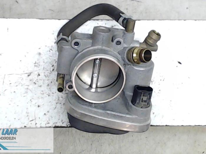 Throttle body from a Opel Astra H (L48) 1.8 16V 2008