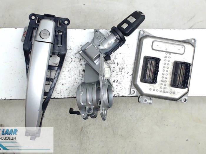 Used Engine management computer Opel Astra H (L48) 1.8 16V Price € 200,00 Margin scheme offered by Autodemontage van de Laar