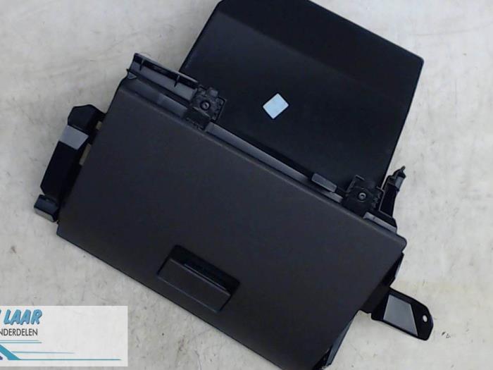 Glovebox from a Ford C-Max (DM2) 1.6 16V 2009