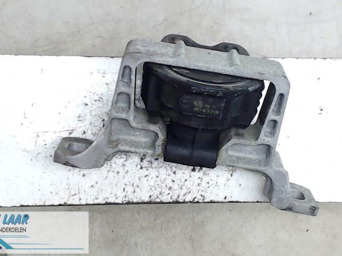 Usagé Support moteur Ford C-Max (DM2) 1.6 16V Prix € 40,00 Règlement à la marge proposé par Autodemontage van de Laar