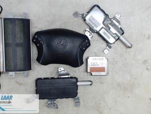 Gebrauchte Airbag Set + Modul Mercedes C (W203) 2.0 C-200K 16V Preis auf Anfrage angeboten von Autodemontage van de Laar