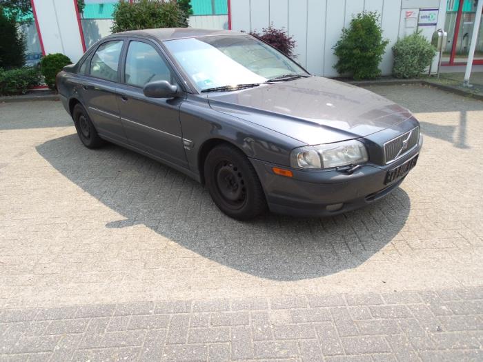 Używane Panel przedni Volvo S80 (TR/TS) 2.4 SE 20V 170 Cena € 50,00 Procedura marży oferowane przez Autodemontage van de Laar