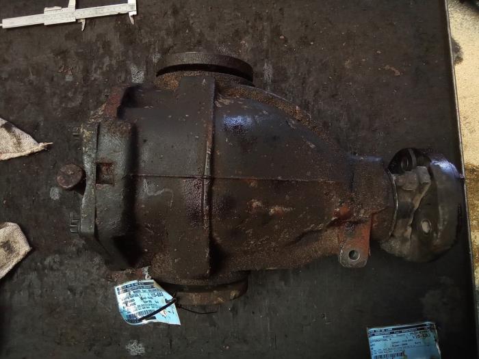 Gebrauchte Differential hinten Mercedes E (W210) 2.2 E-220 CDI 16V Preis € 500,00 Margenregelung angeboten von Autodemontage van de Laar