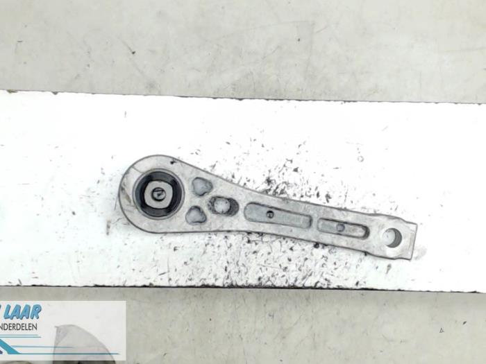 Used Engine mount Volkswagen Scirocco (137/13AD) Price € 35,00 Margin scheme offered by Autodemontage van de Laar