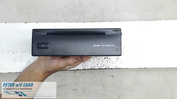 Usagé Module navigation Audi A4 (B6) 1.8 T 20V Prix € 75,00 Règlement à la marge proposé par Autodemontage van de Laar