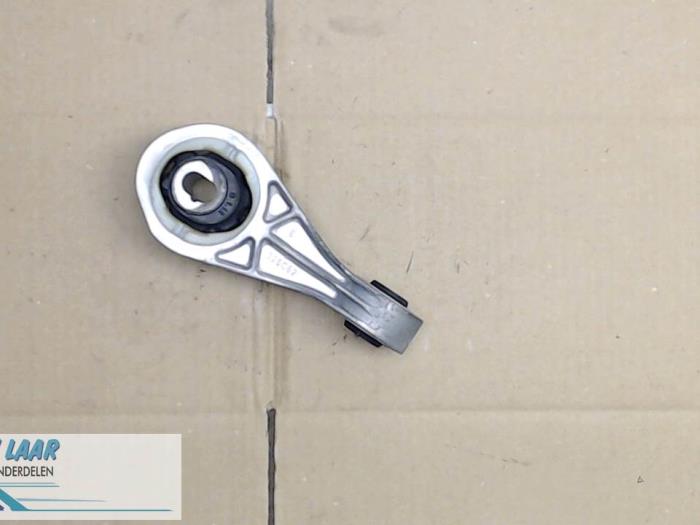 Used Engine mount Nissan NV 200 (M20M) Price € 30,00 Margin scheme offered by Autodemontage van de Laar