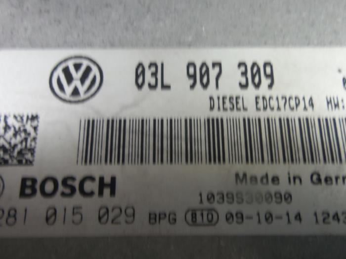 Komputer sterowania silnika z Volkswagen Passat (3C2) 2.0 TDI 16V Bluemotion 2010