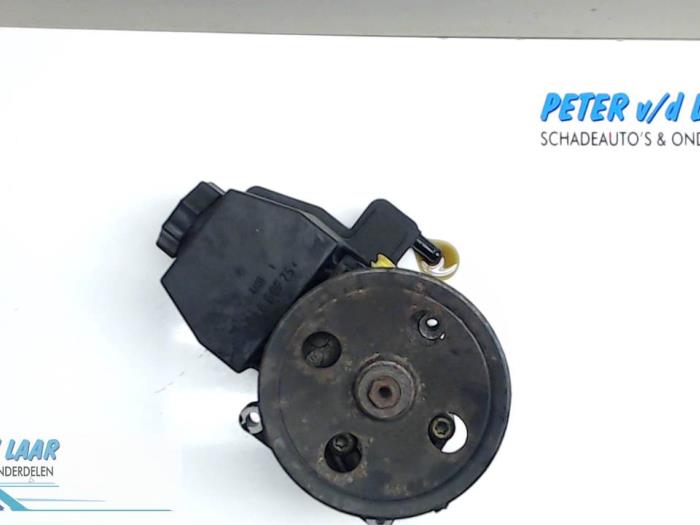 Usagé Pompe de direction Mercedes E (W210) 2.8 E-280 24V Prix € 100,00 Règlement à la marge proposé par Autodemontage van de Laar