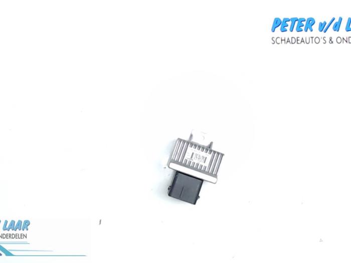 Glow plug relay from a Dacia Duster (HS) 1.5 dCi 4x4 2016