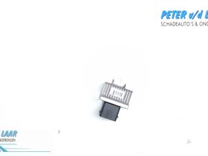 Used Glow plug relay Dacia Duster (HS) 1.5 dCi 4x4 Price € 40,00 Margin scheme offered by Autodemontage van de Laar