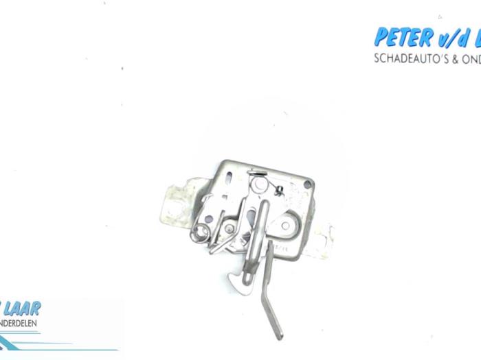 Bonnet lock mechanism from a Renault Kangoo Express (FW) 1.5 dCi 85 2011