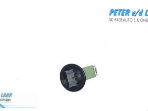 Used Heater resistor Volkswagen Fox (5Z) 1.2 Price € 15,00 Margin scheme offered by Autodemontage van de Laar