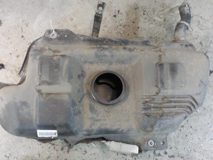 Begagnade Tank Smart Forfour (454) 1.3 16V Pris € 80,00 Marginaltabell erbjuds av Autodemontage van de Laar