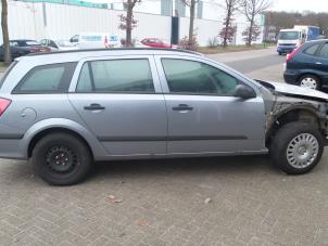 Used Front door 4-door, right Opel Astra H SW (L35) 1.3 CDTI 16V Ecotec Price € 150,00 Margin scheme offered by Autodemontage van de Laar