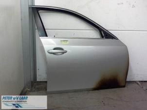 Gebrauchte Tür 4-türig rechts vorne BMW 5 serie (E60) 550i 32V Preis € 100,00 Margenregelung angeboten von Autodemontage van de Laar
